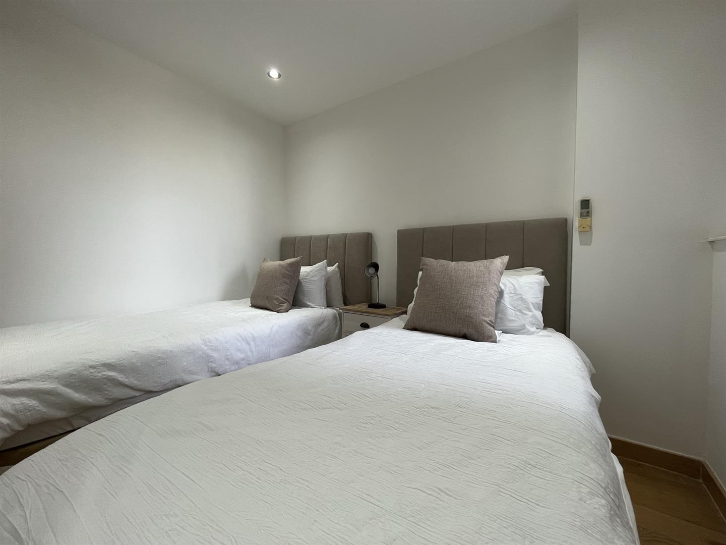 Image of Apartment - 2 Bedrooms - 1 Bathrooms for Rental in Grand Ocean Plaza-Gibraltar, Image 6